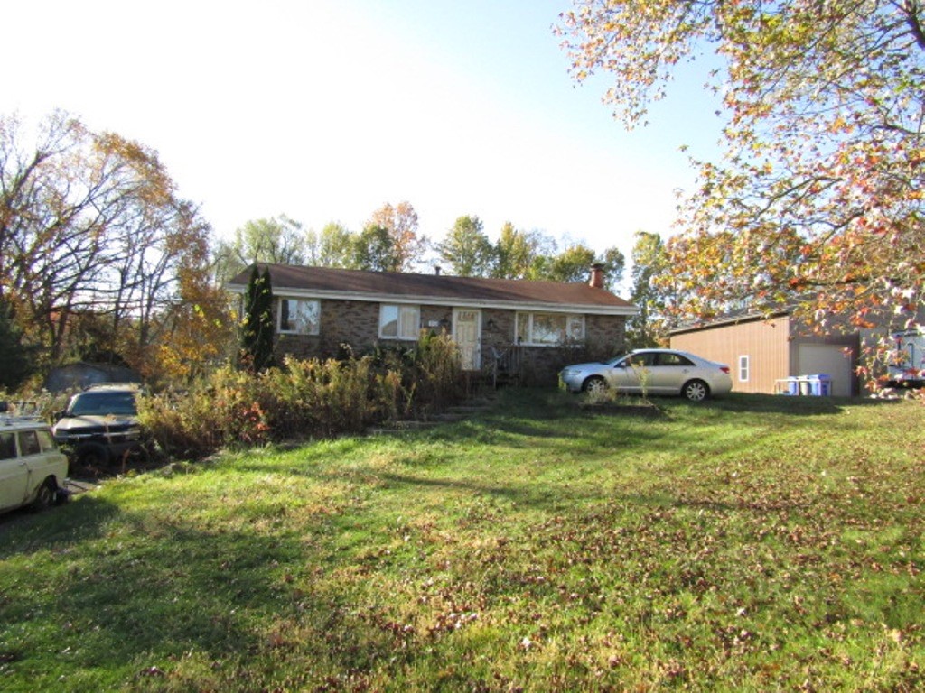 Exterior of 312 Leslie Rd, Valencia, PA 16059