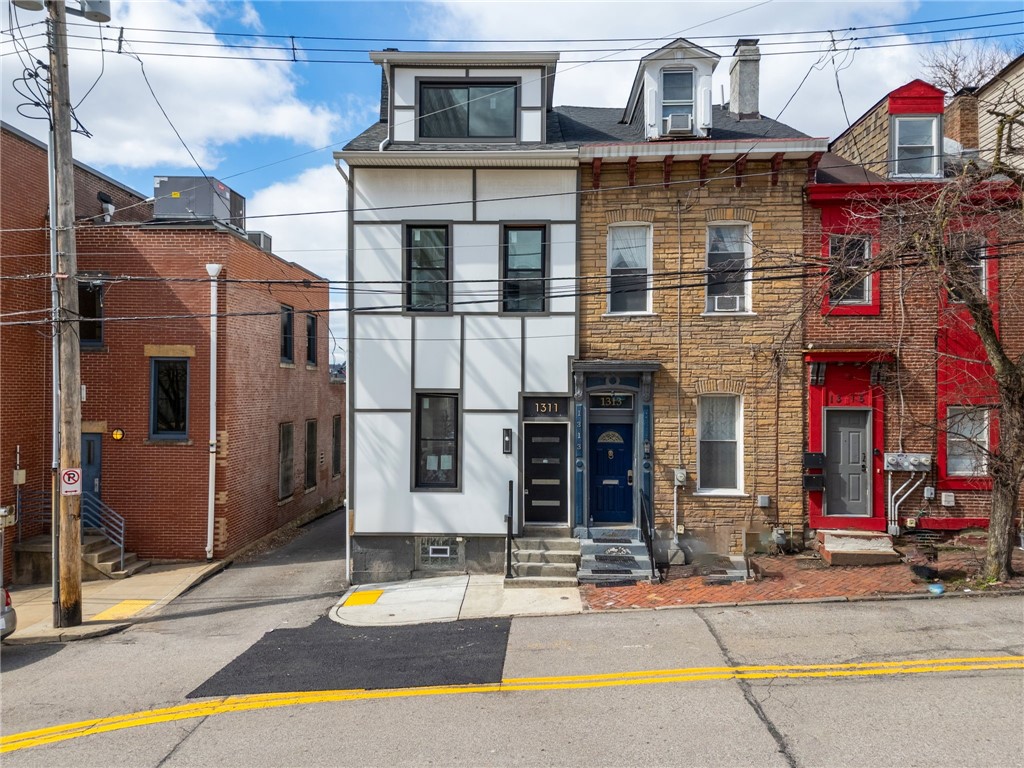 Exterior of 1311 Sandusky Street, Pittsburgh, PA 15212