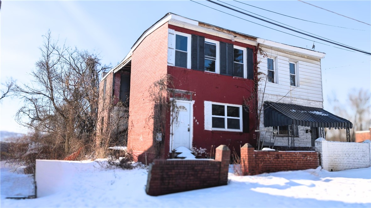 Exterior of 223 Lombard St, Pittsburgh, PA 15219