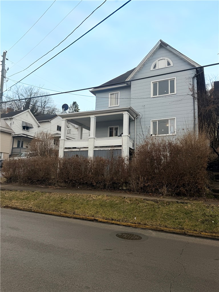 Exterior of 1001 Lincoln Ave, Charleroi, PA 15022