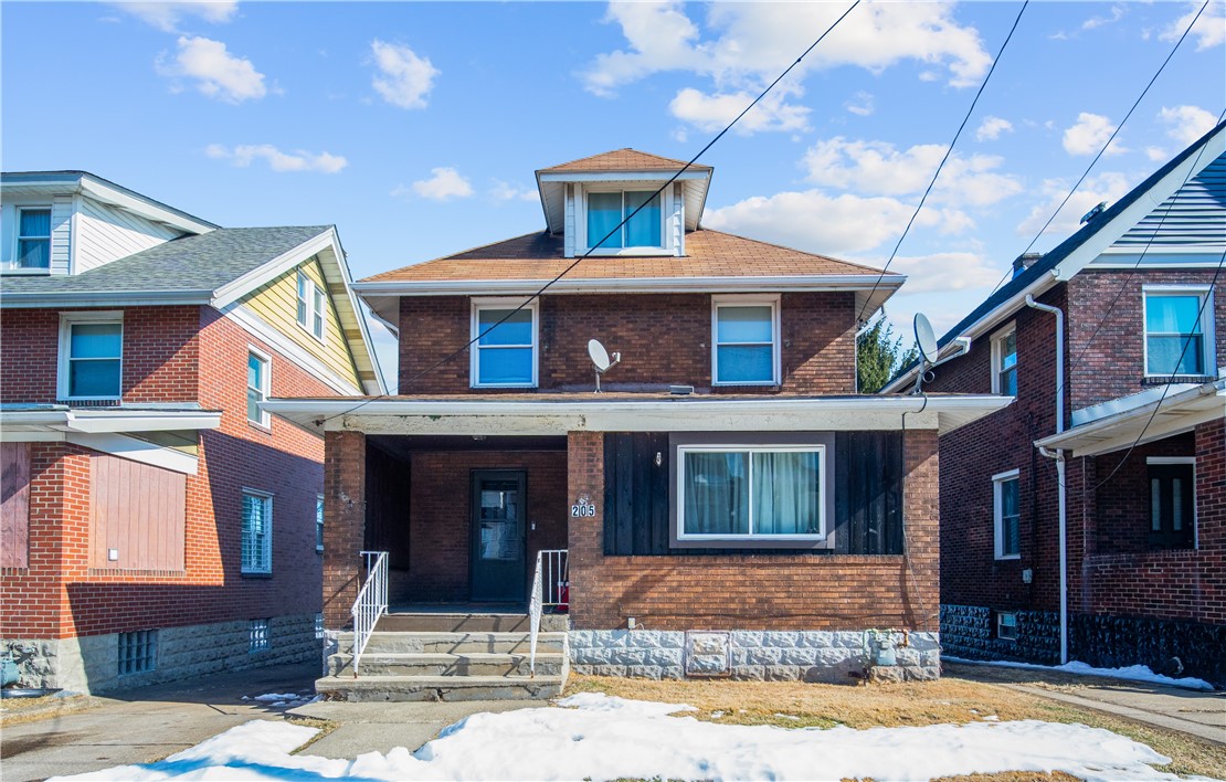 Exterior of 205 Thomas St, Pittsburgh, PA 15122