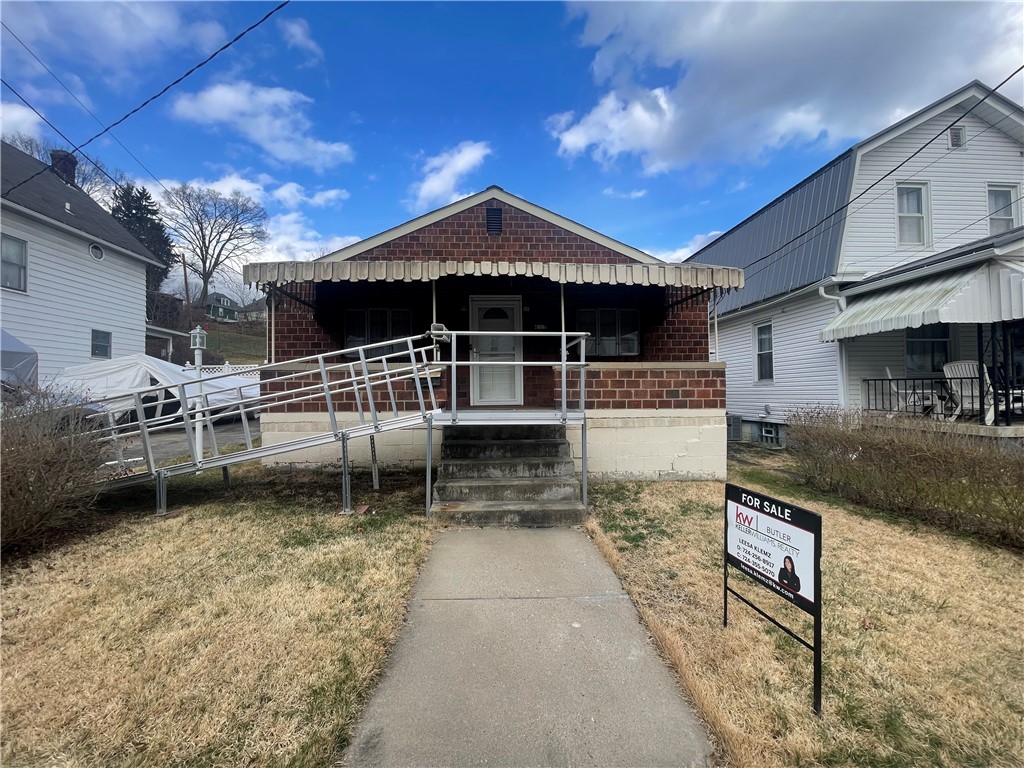 Exterior of 417 N 6th Ave, Butler, PA 16001