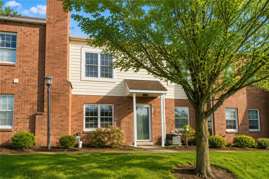 Exterior of 107 Boxwood Ct, Canonsburg, PA 15317