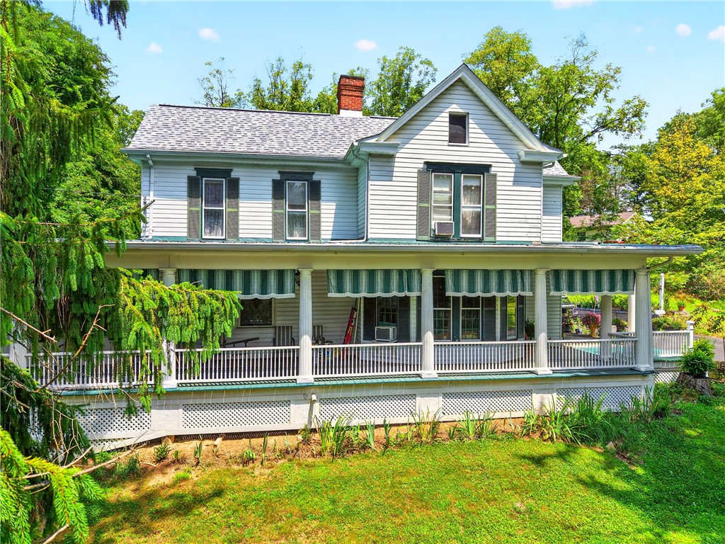 Exterior of 280 Vaneal Rd, Washington, PA 15301