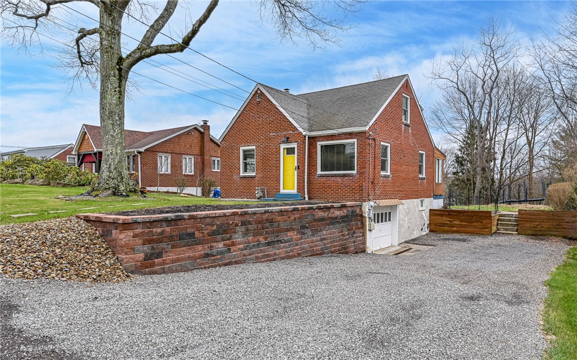 Exterior of 3900 Bonita Dr, Allison Park, PA 15101