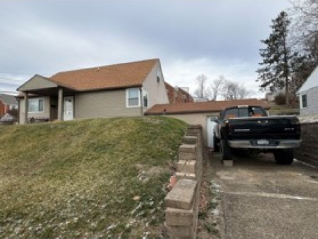 Exterior of 1406 Pike St, Mckeesport, PA 15133