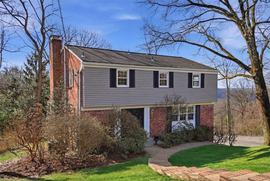 Exterior of 209 Grandview Drive S, Pittsburgh, PA 15215