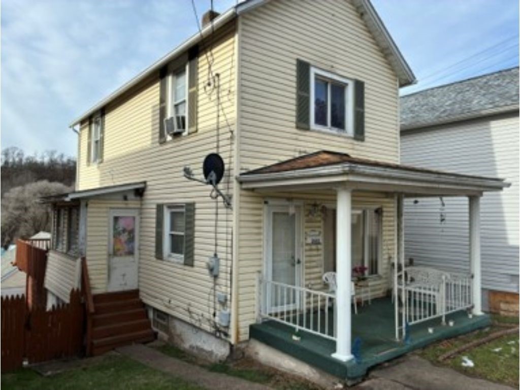 Exterior of 2602 Liberty Way, Mckeesport, PA 15133