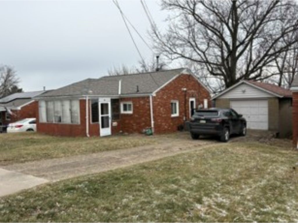 Exterior of 104 Delrose Dr, Mckeesport, PA 15133