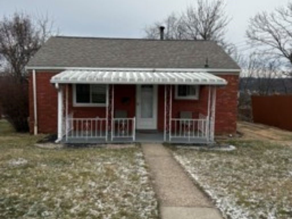 Exterior of 108 Delrose Dr, Mckeesport, PA 15133