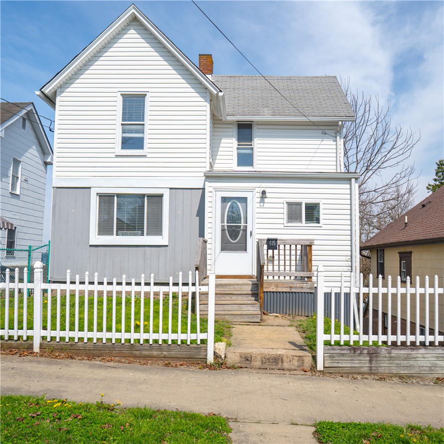 Exterior of 615 Broad St, Washington, PA 15301