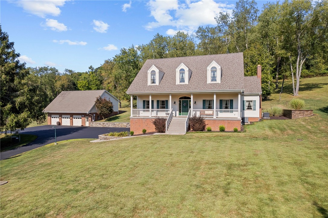 Exterior of 959 Bentleyville Rd, Charleroi, PA 15022