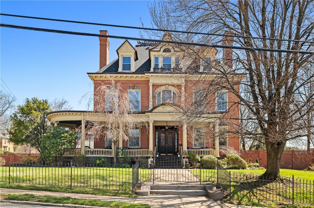 Exterior of 944 N Sheridan Avenue, Pittsburgh, PA 15206