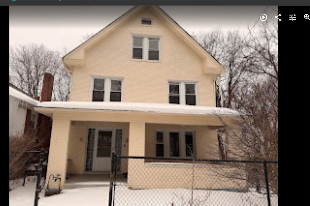 Exterior of 322 N Fairmount St, Pittsburgh, PA 15206