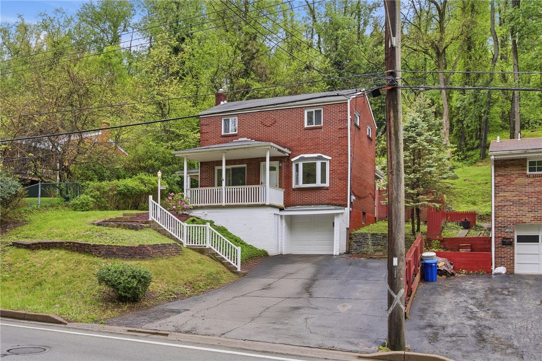 Exterior of 1126 Mifflin Rd, Pittsburgh, PA 15207