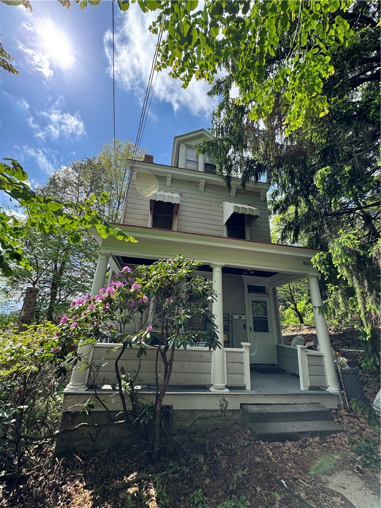 Exterior of 3711 Wapello St, Pittsburgh, PA 15212
