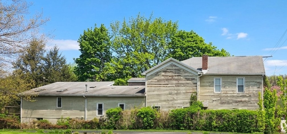 Exterior of 700 Bridge Street, North Huntingdon, PA 15642