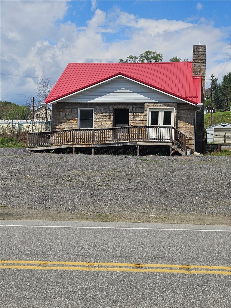 Exterior of 17493 Bennett valley Hwy, PA 15841