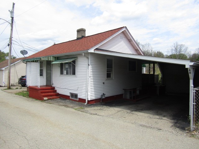 Exterior of 48 Locust St, Ellsworth, PA 15331