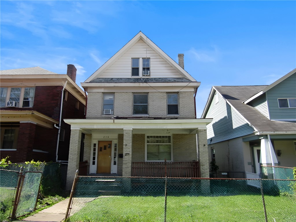 Exterior of 230 Mckinley St, Pittsburgh, PA 15210