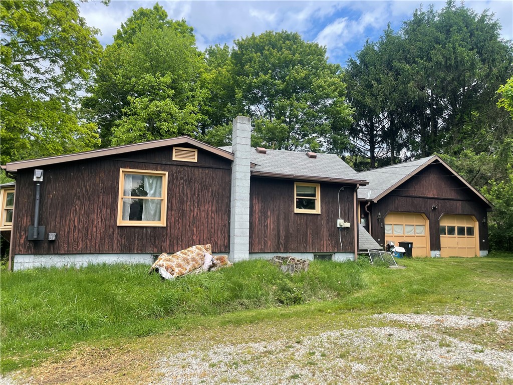 Exterior of 108 Amherst Ln., Ligonier, PA 15658