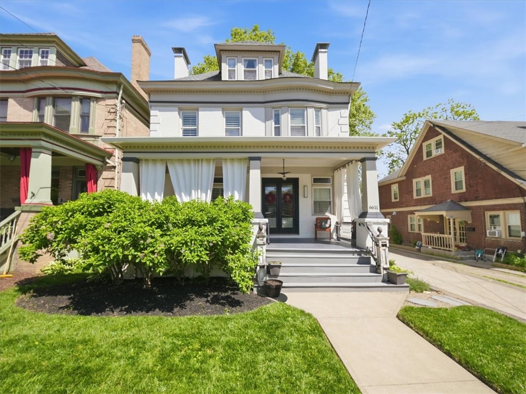 Exterior of 6611 Dalzell Place, Pittsburgh, PA 15217