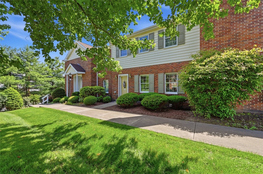 Exterior of 201 Boxwood Ct, McMurray, PA 15317