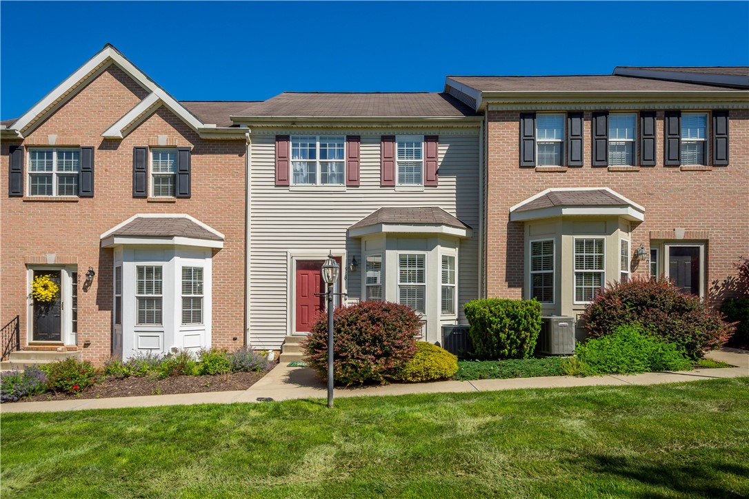 Exterior of 903 Royal Ct, Canonsburg, PA 15317