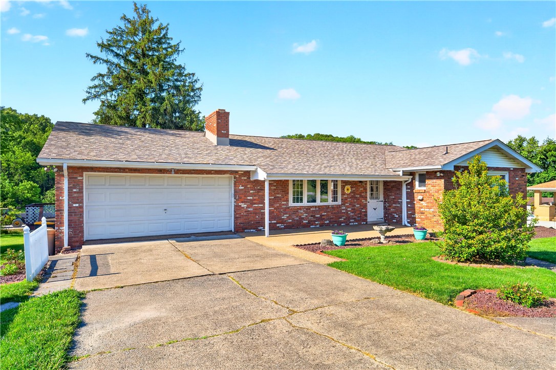 Exterior of 170 Crawford Lane, Rostraver Twp, PA 15012