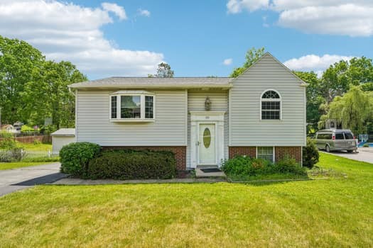 Exterior of 584 Joan St, Cranberry Twp, PA 16066