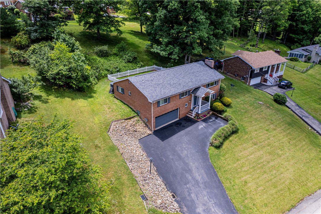 Exterior of 109 Westview Dr, Ligonier, PA 15658