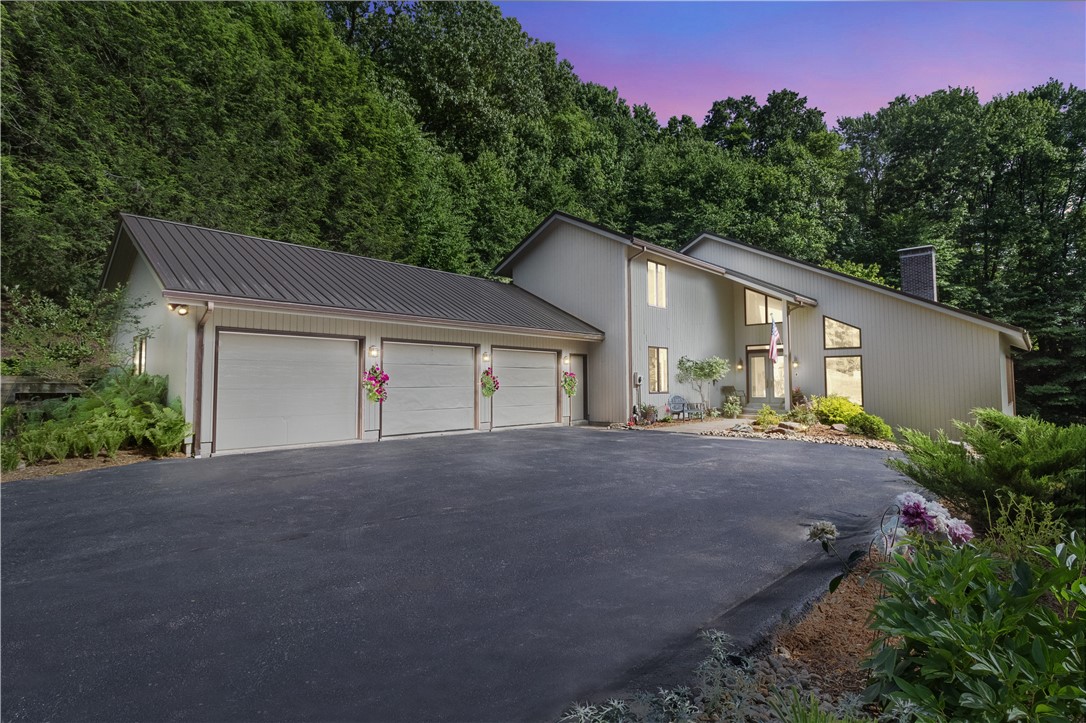 Exterior of 30 Croyhill Dr, Indiana, PA 15701