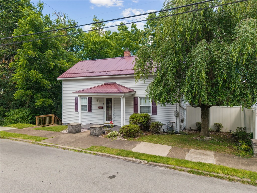 Exterior of 745 Sidney St, Greensburg, PA 15601