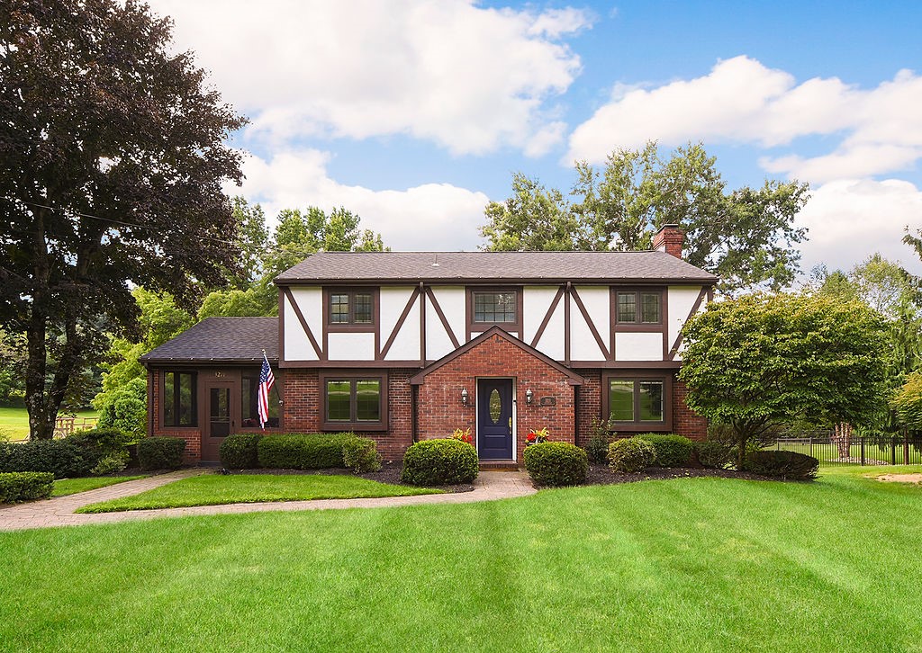 Exterior of 3211 Unionville Road, Cranberry Twp, PA 16066