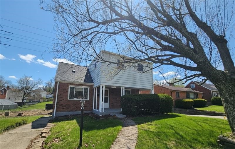 Exterior of 1034 Elwell St, Pittsburgh, PA 15207