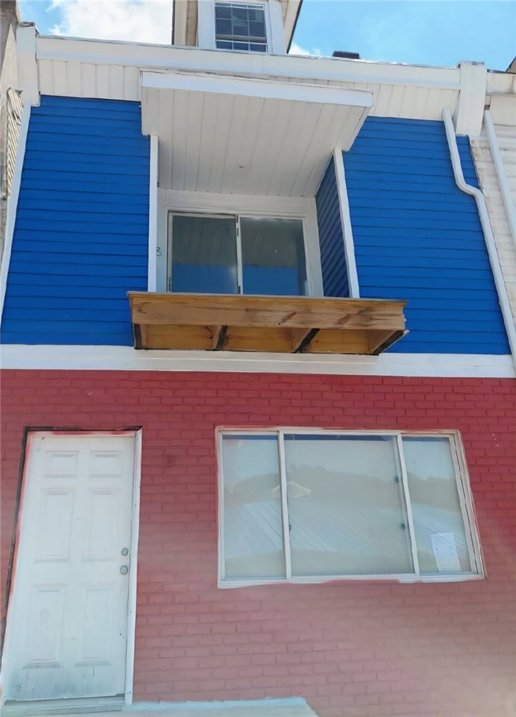 Exterior of 5614 Donson Way, Pittsburgh, PA 15201