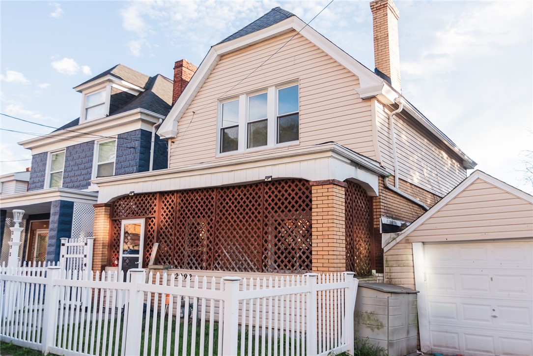 Exterior of 2292 Valera Ave, Pittsburgh, PA 15210