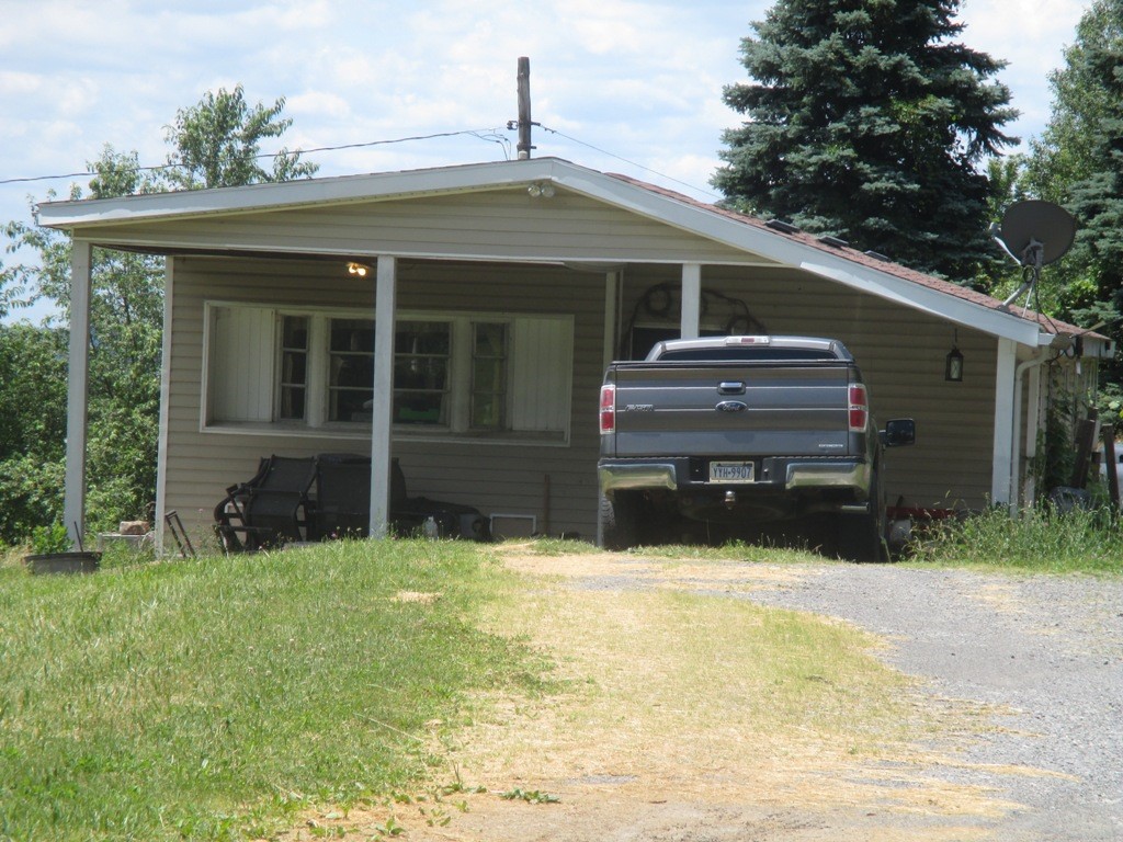 Exterior of 103 Cooley Estate Rd, Smithfield, PA 15478