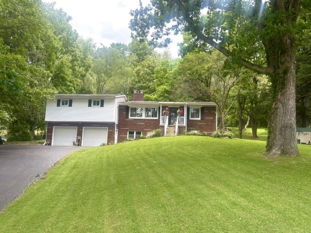 Exterior of 652 River Rd, Greenville, PA 16125