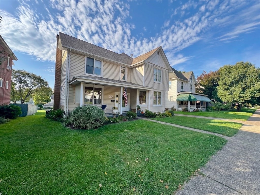 Exterior of 648 Chestnut St, Bridgeville, PA 15017