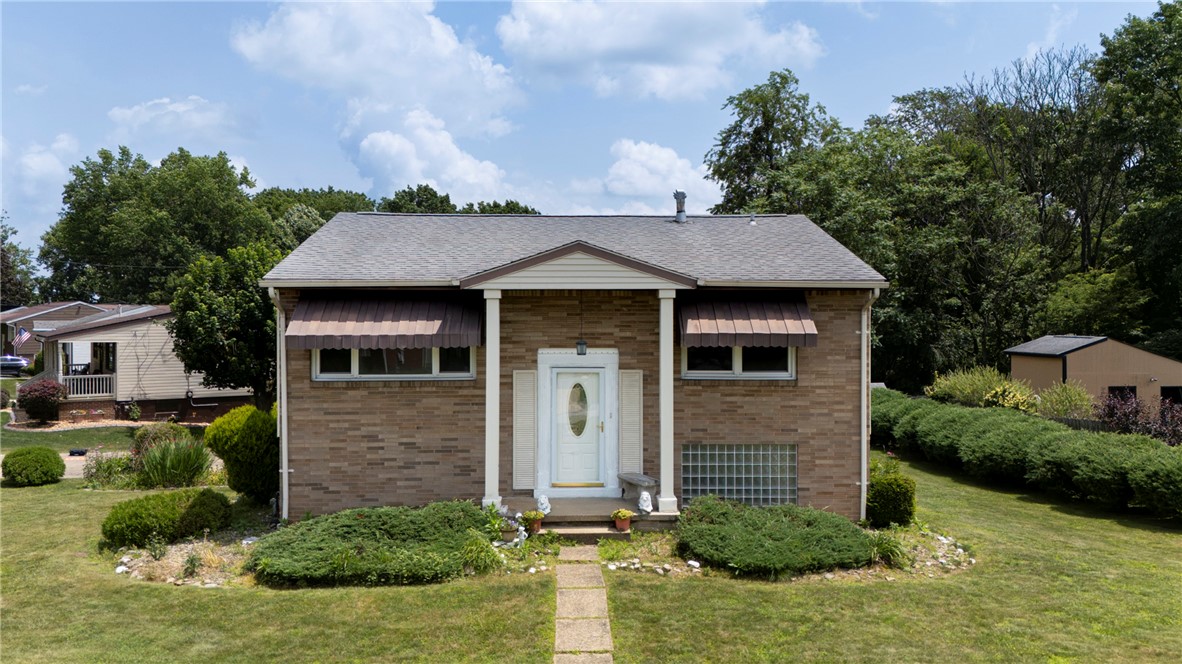Exterior of 105 Mt. Pleasant Blvd., Irwin, PA 15642