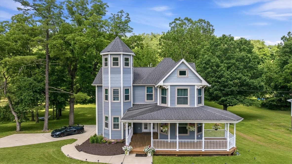 Exterior of 217 Country Club Road, Washington, PA 15301