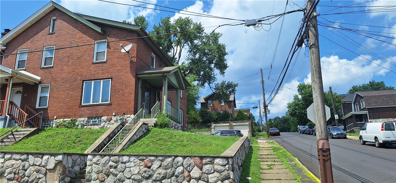 Exterior of 549 Howard, East Pittsburgh, PA 15112
