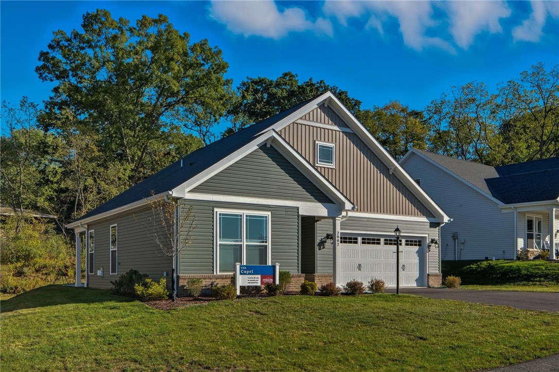 Exterior of 2002 Lakeside Dr, Economy, PA 15005