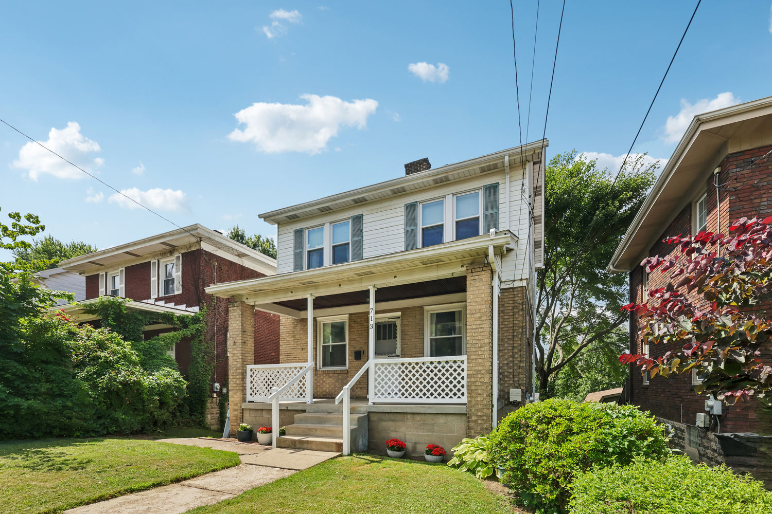 Exterior of 713 Means AVENUE, Pittsburgh, PA 15202
