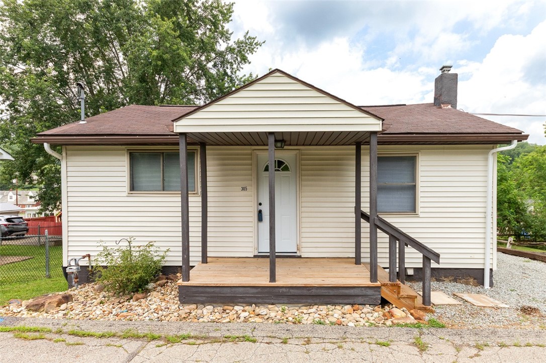 Exterior of 305 Spring Ln, West Newton, PA 15089