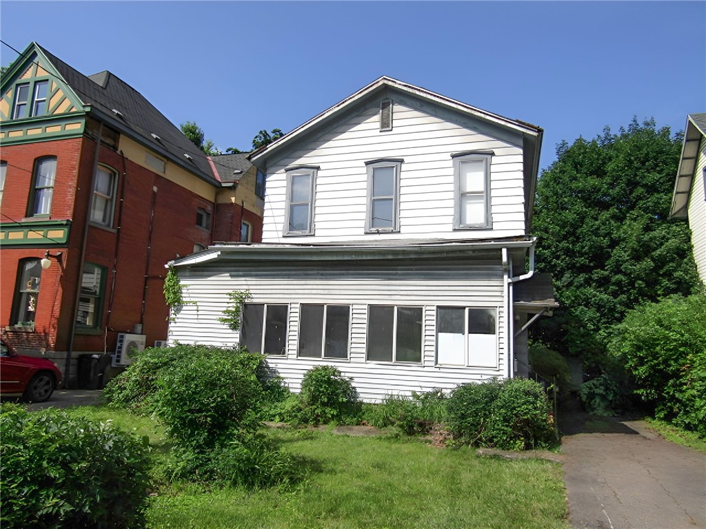 Exterior of 1470 3rd Ave, New Brighton, PA 15066