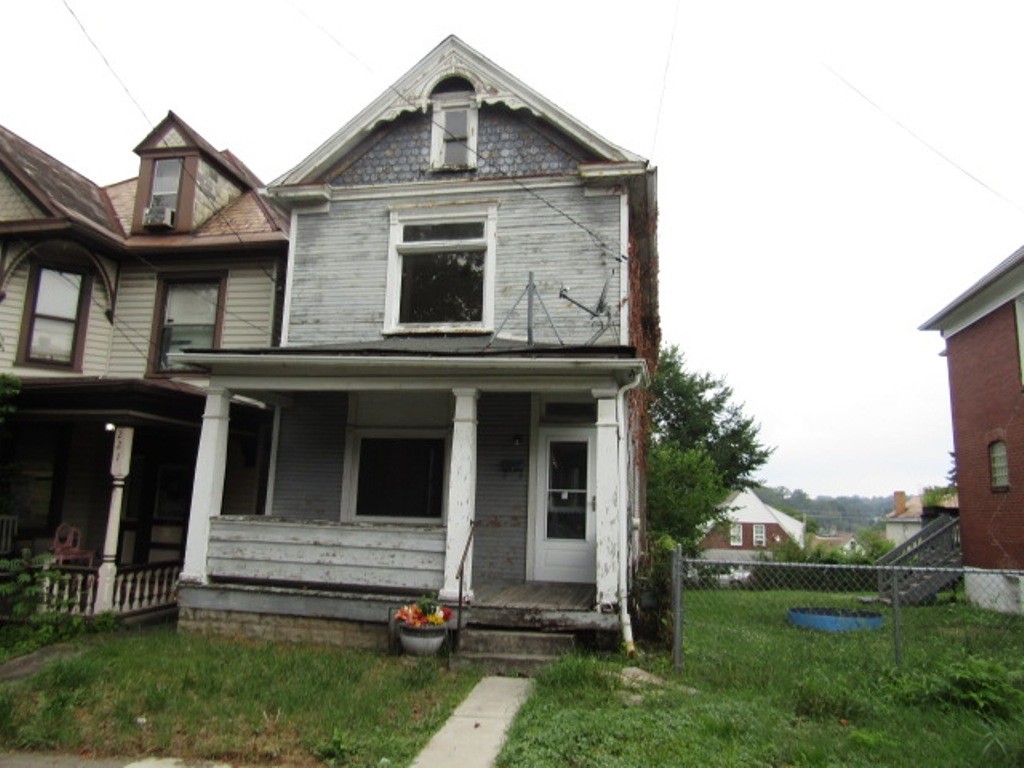 Exterior of 223 N 2nd St, Jeannette, PA 15644