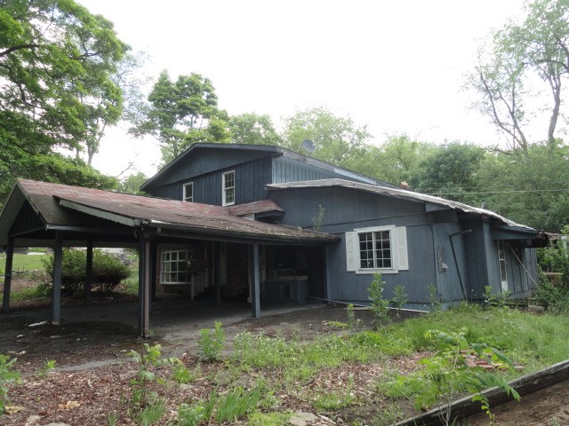 Exterior of 303 Lemmon Hollow ROAD, Kittanning, PA 16201