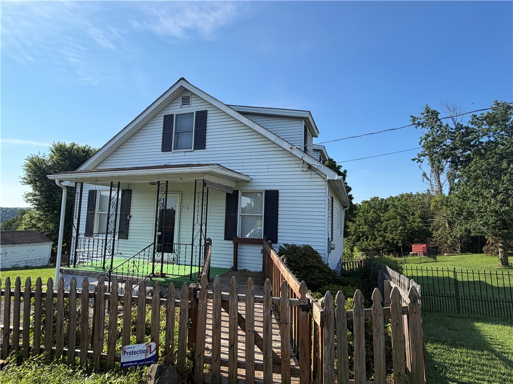 Exterior of 710 Wellington Ave, La Belle, PA 15450